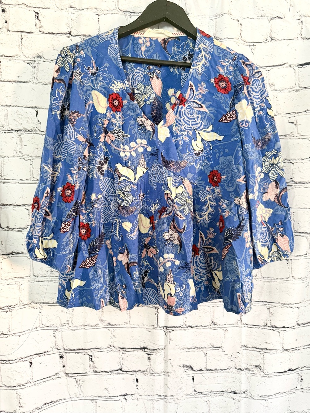 Nurture. Blue floral top. Size PXL